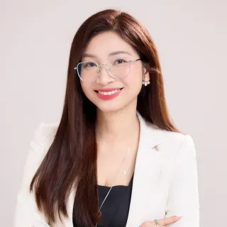 Chị Gái Kế Toán